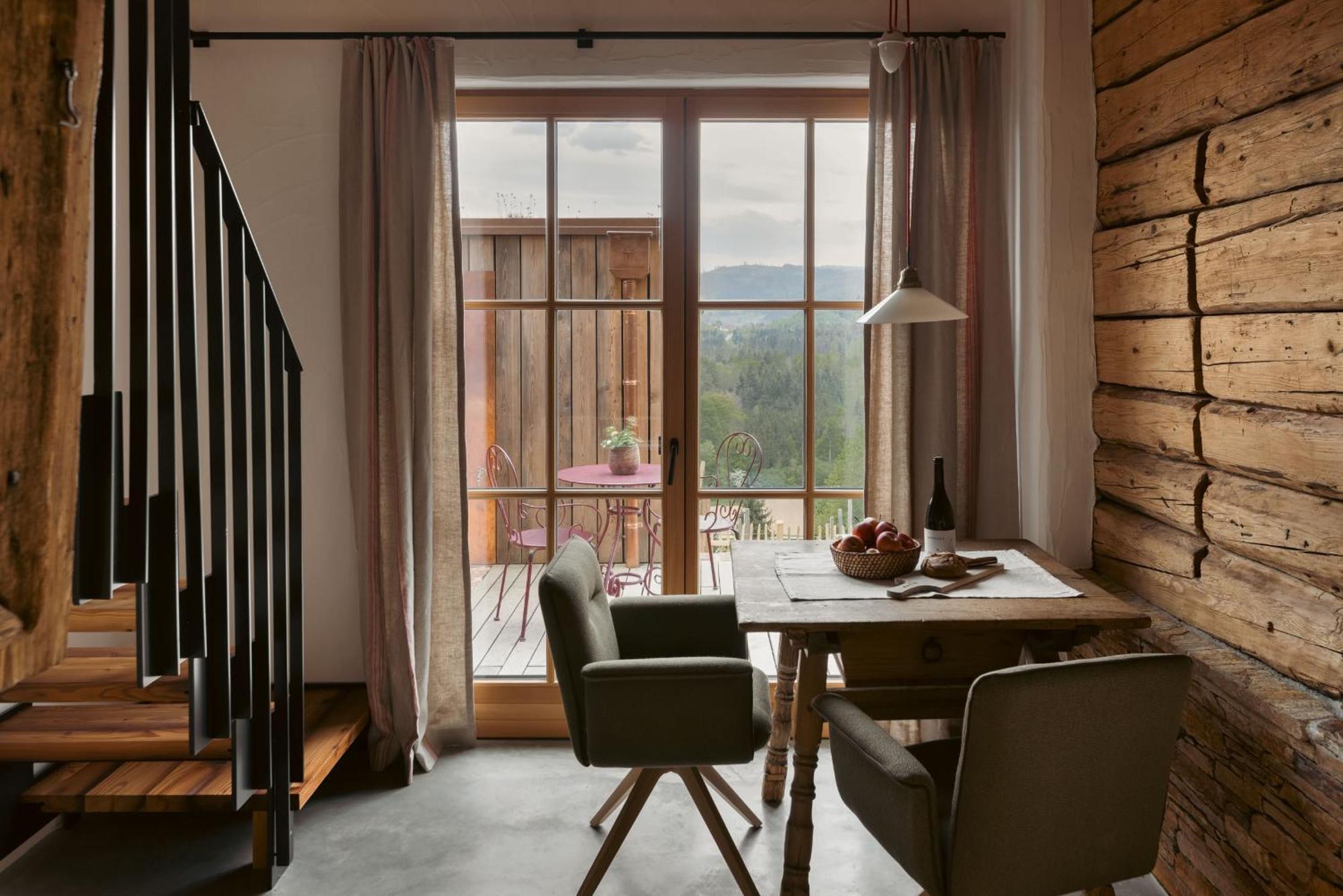 Am Wildbachberg - Luxus Ferienhaeuser Mit Infinitypool, Privatsauna Und Weinkeller Deutschlandsberg Exterior photo